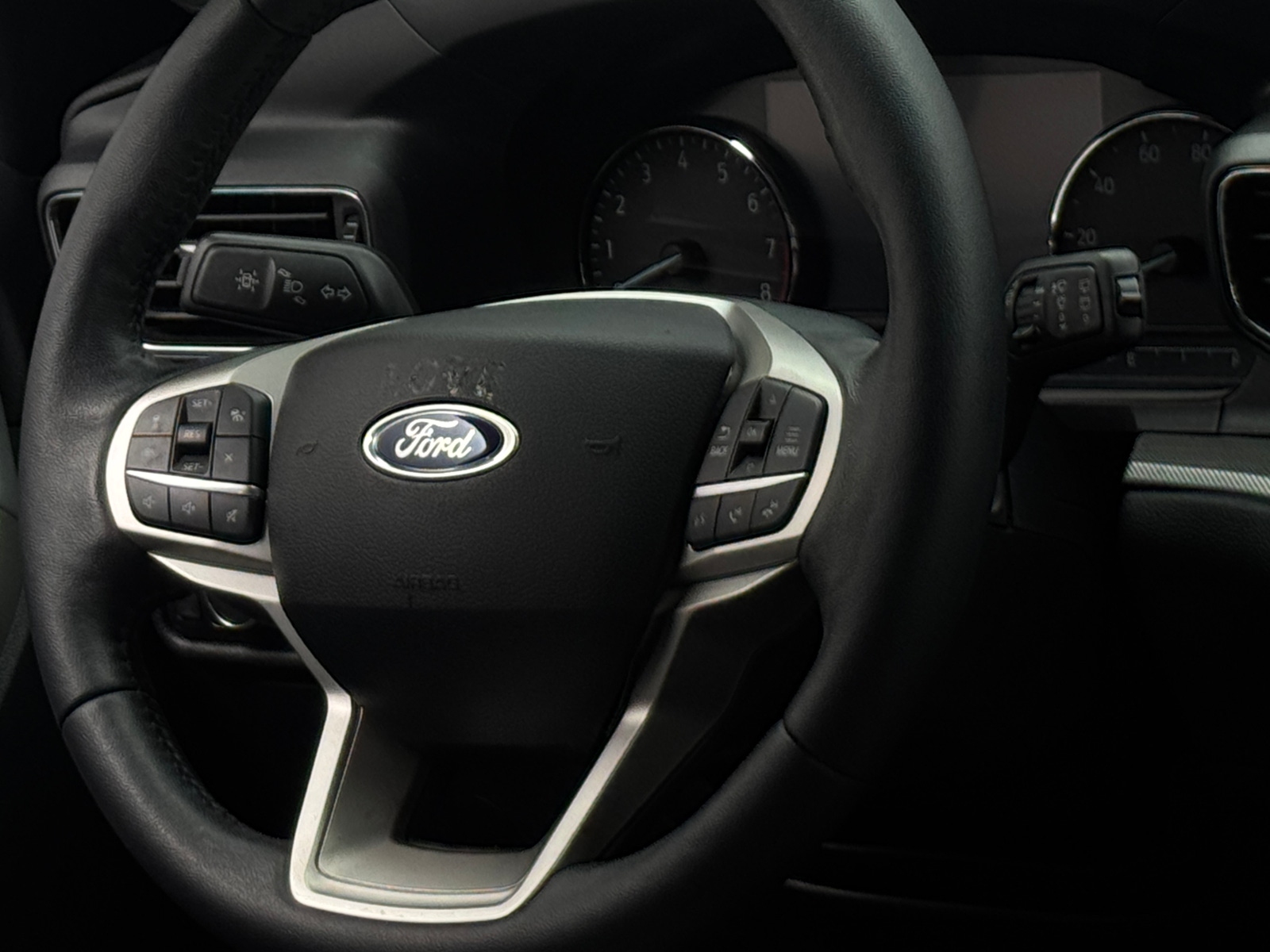 Thumbnail: 2021 Ford Explorer - 4