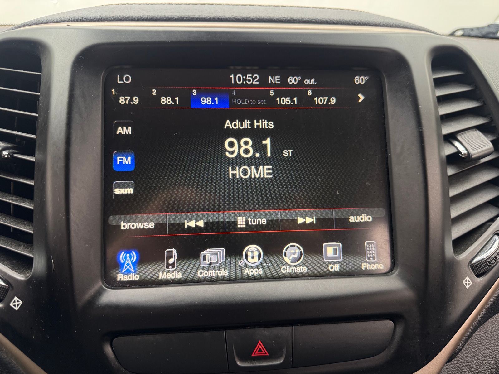 Thumbnail: 2016 Jeep Cherokee - 4