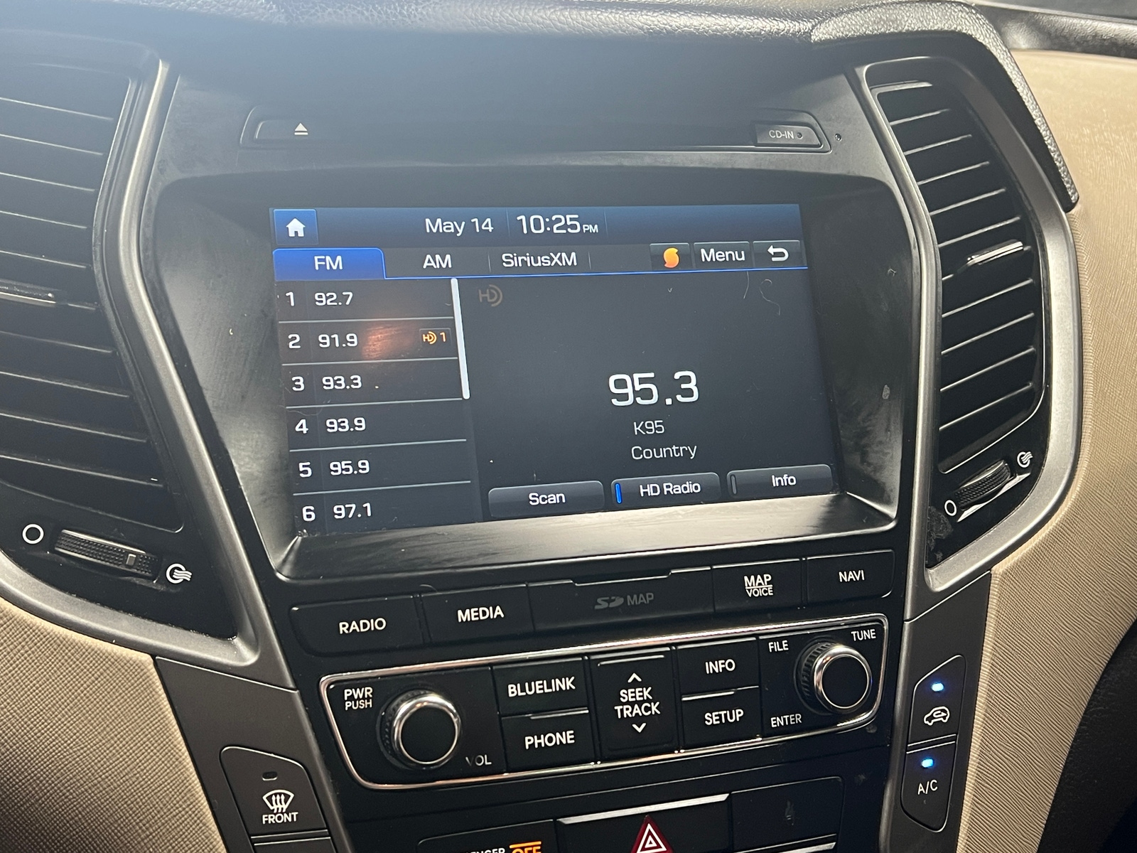 Thumbnail: 2018 Hyundai Santa Fe - 3