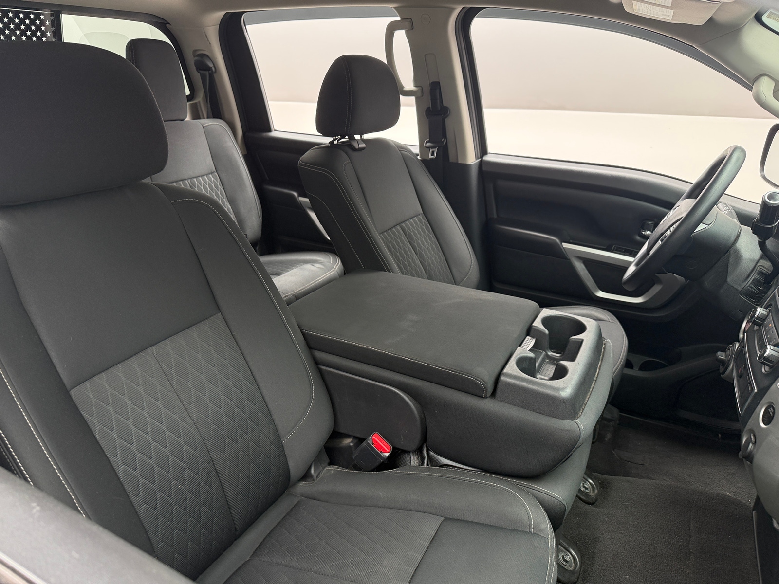 Thumbnail: 2019 Nissan Titan - 2