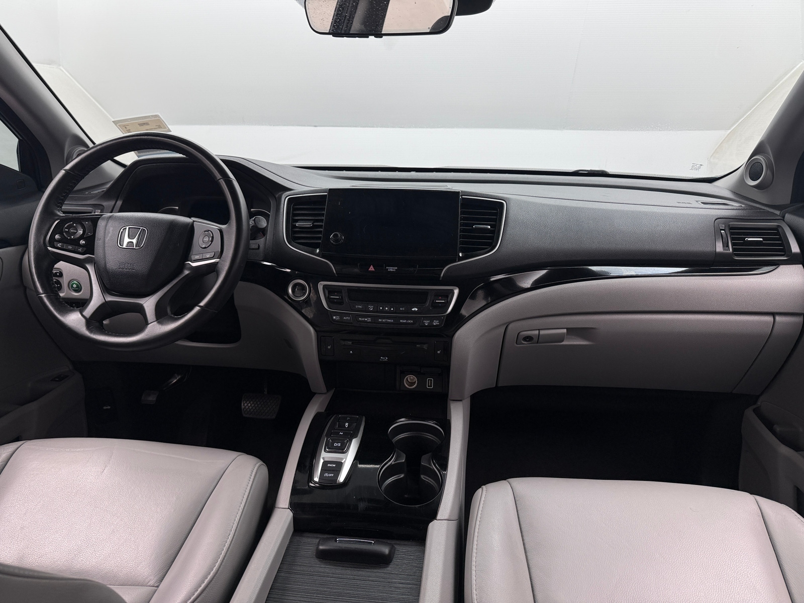 Thumbnail: 2019 Honda Pilot - 2
