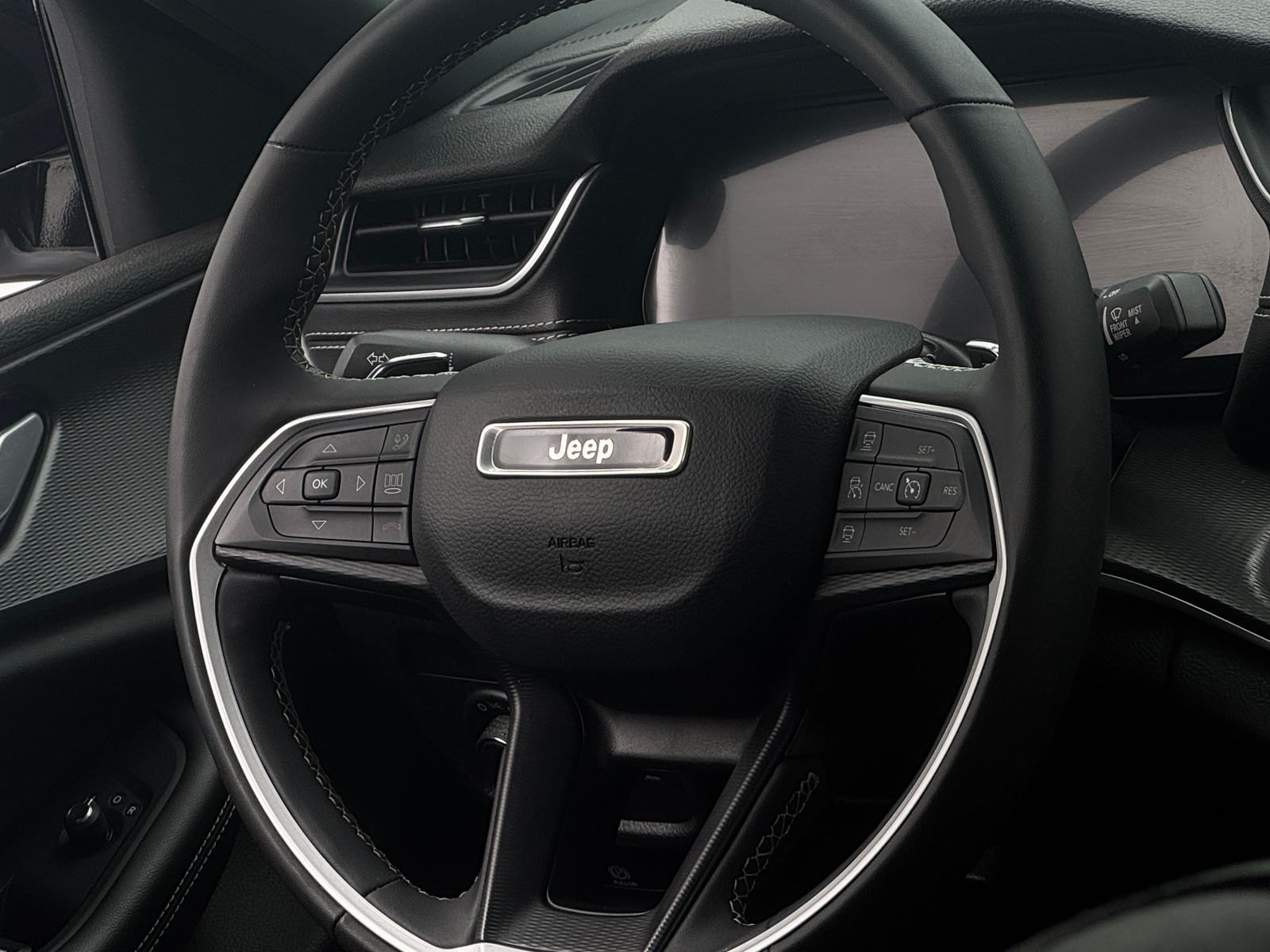 Thumbnail: 2023 Jeep Grand Cherokee - 4