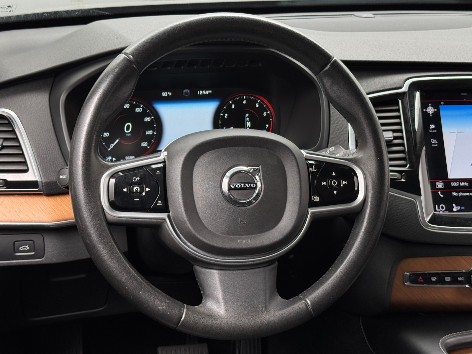 Thumbnail: 2018 Volvo XC90 - 4