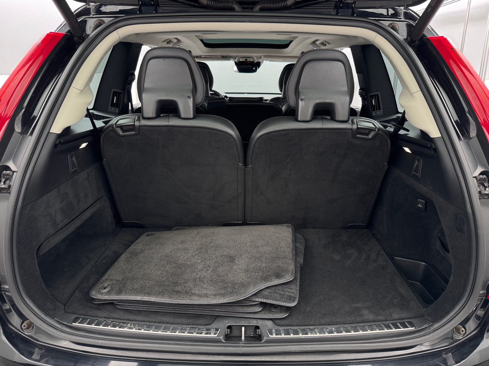 Thumbnail: 2018 Volvo XC90 - 6