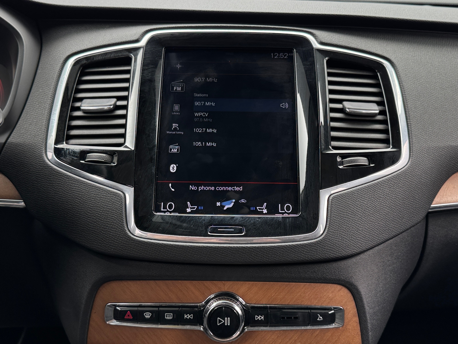 Thumbnail: 2018 Volvo XC90 - 3