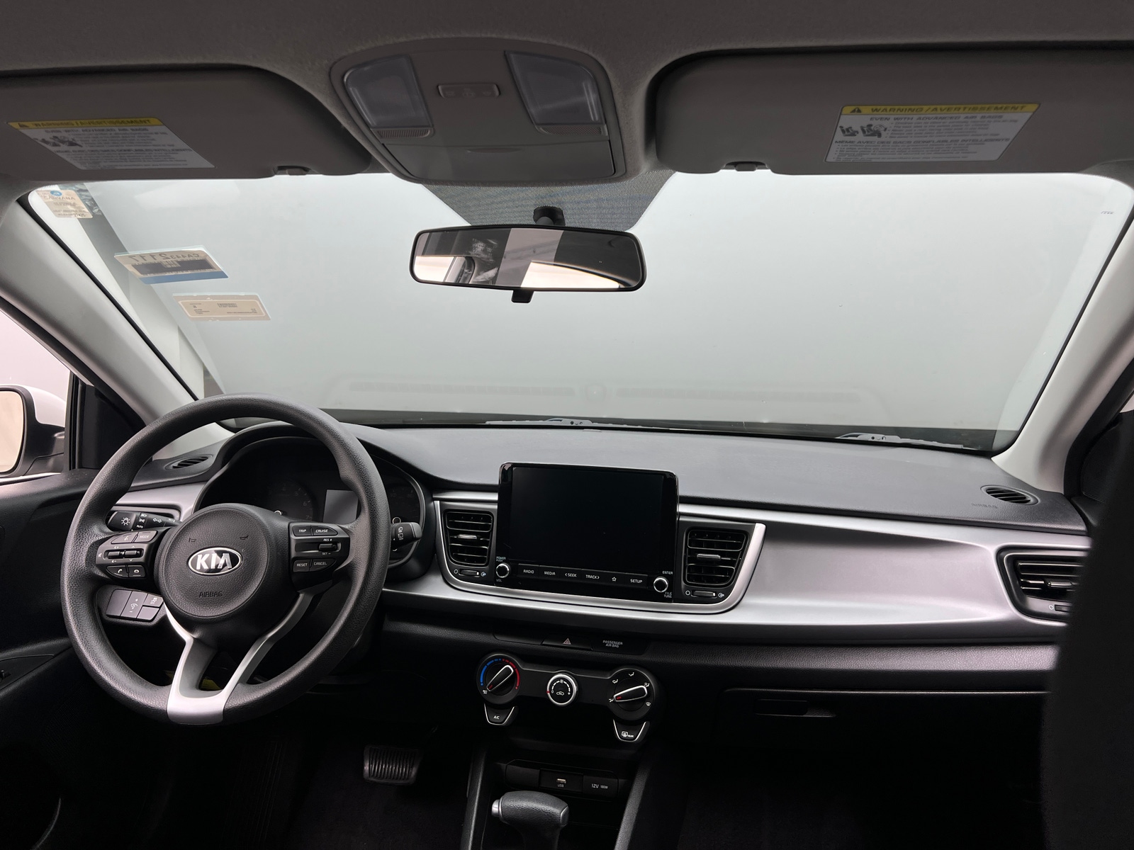 Thumbnail: 2021 Kia Rio - 3