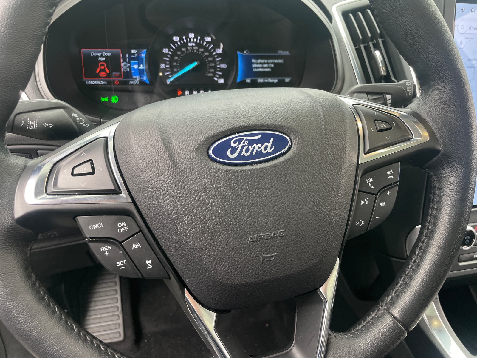Thumbnail: 2022 Ford Edge - 4