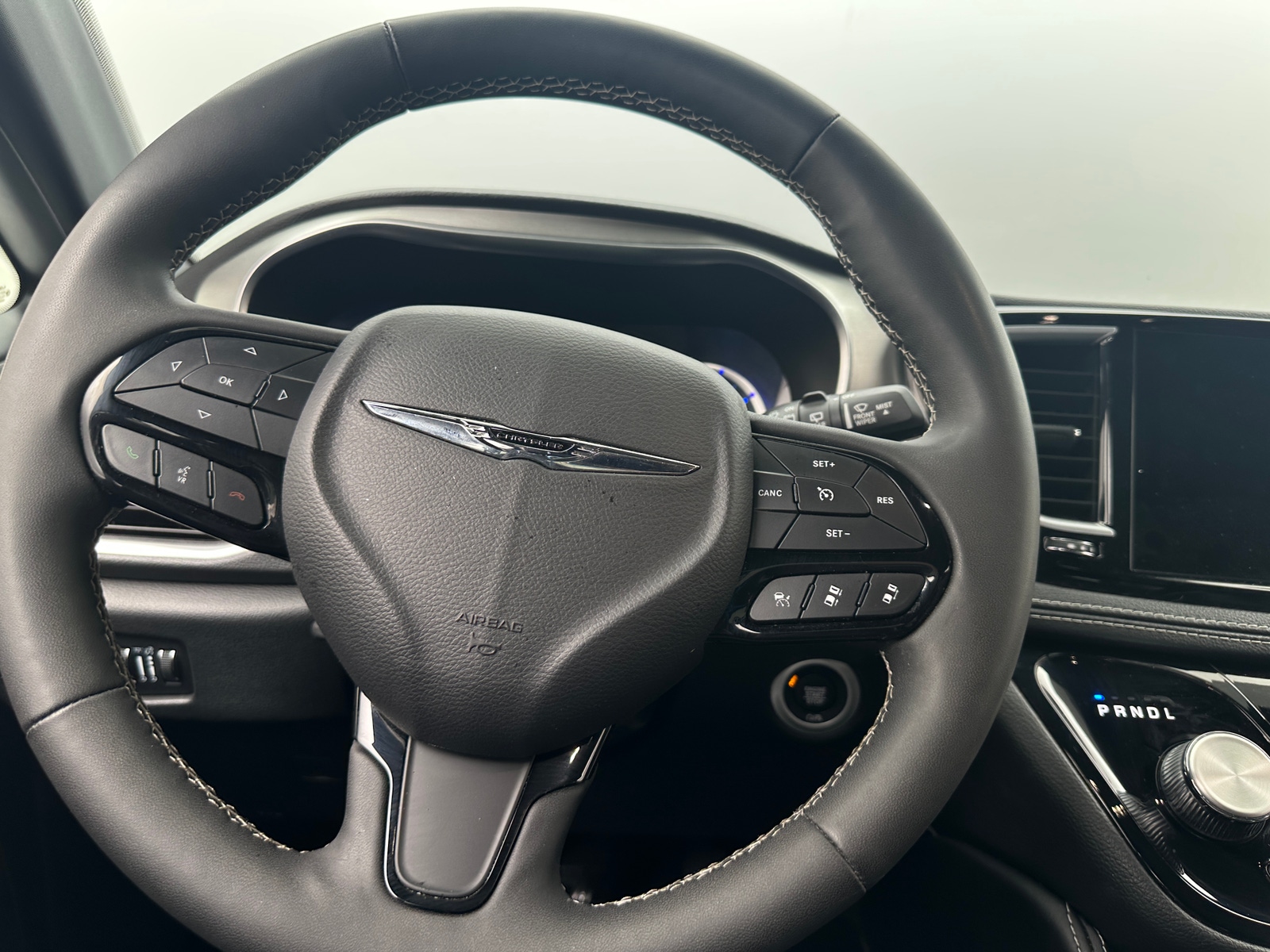 Thumbnail: 2024 Chrysler Pacifica - 4