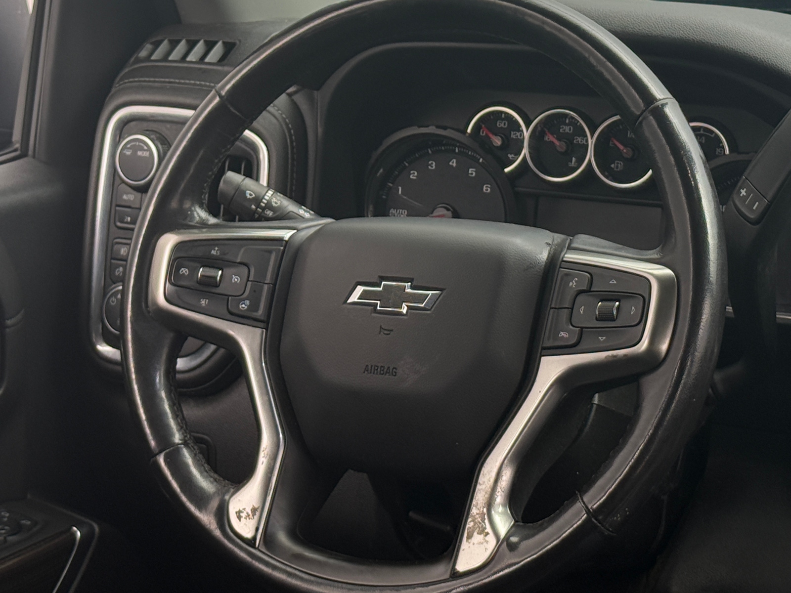 Thumbnail: 2021 Chevrolet Silverado 1500 - 4