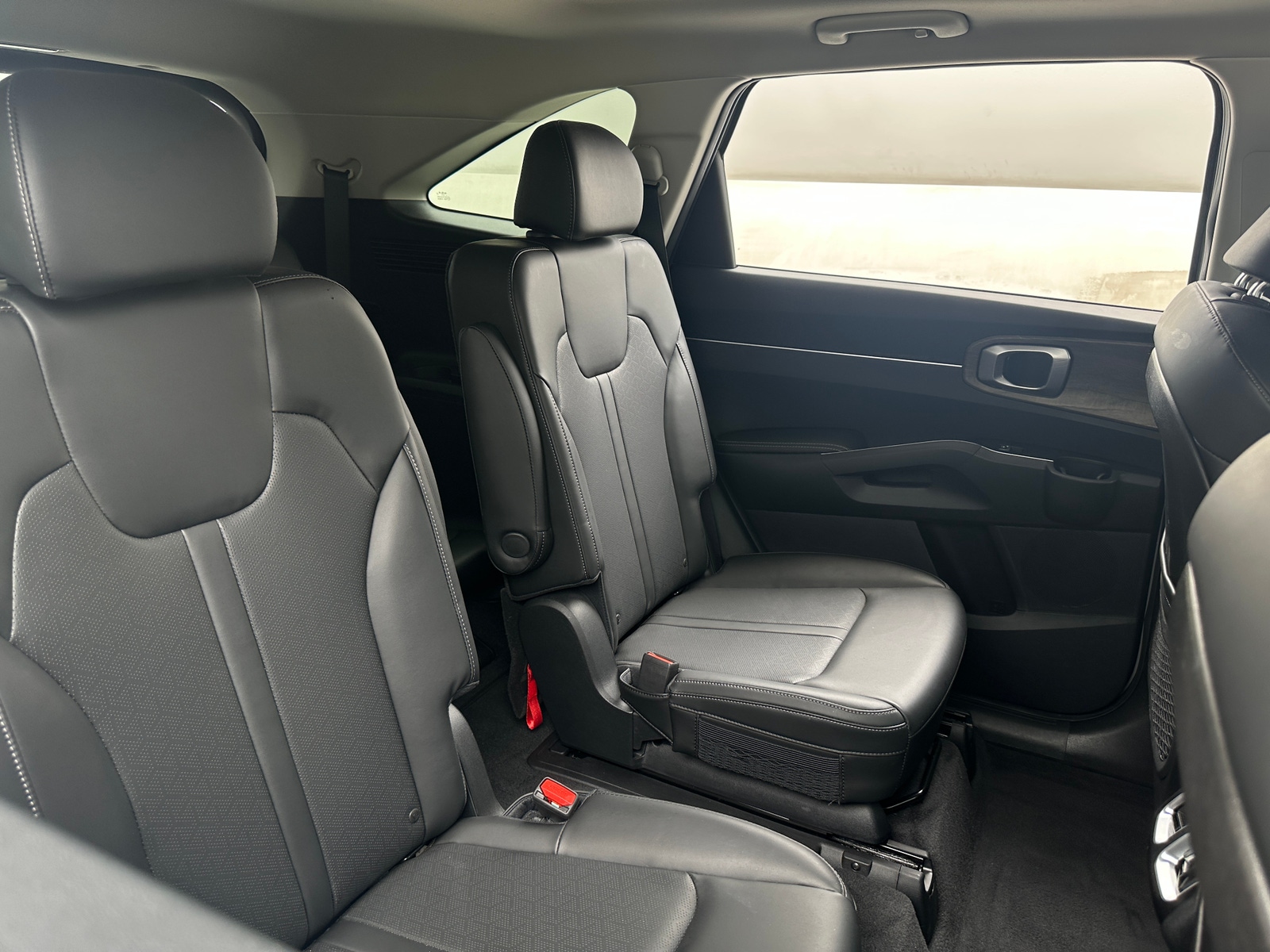 Thumbnail: 2023 Kia Sorento - 5