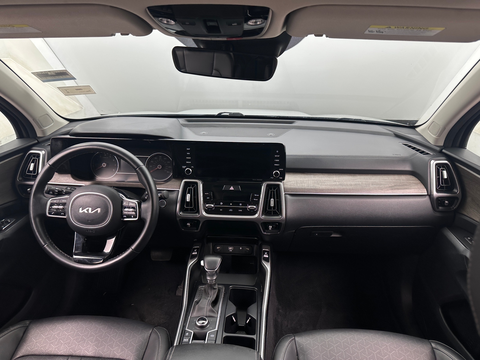 Thumbnail: 2023 Kia Sorento - 2
