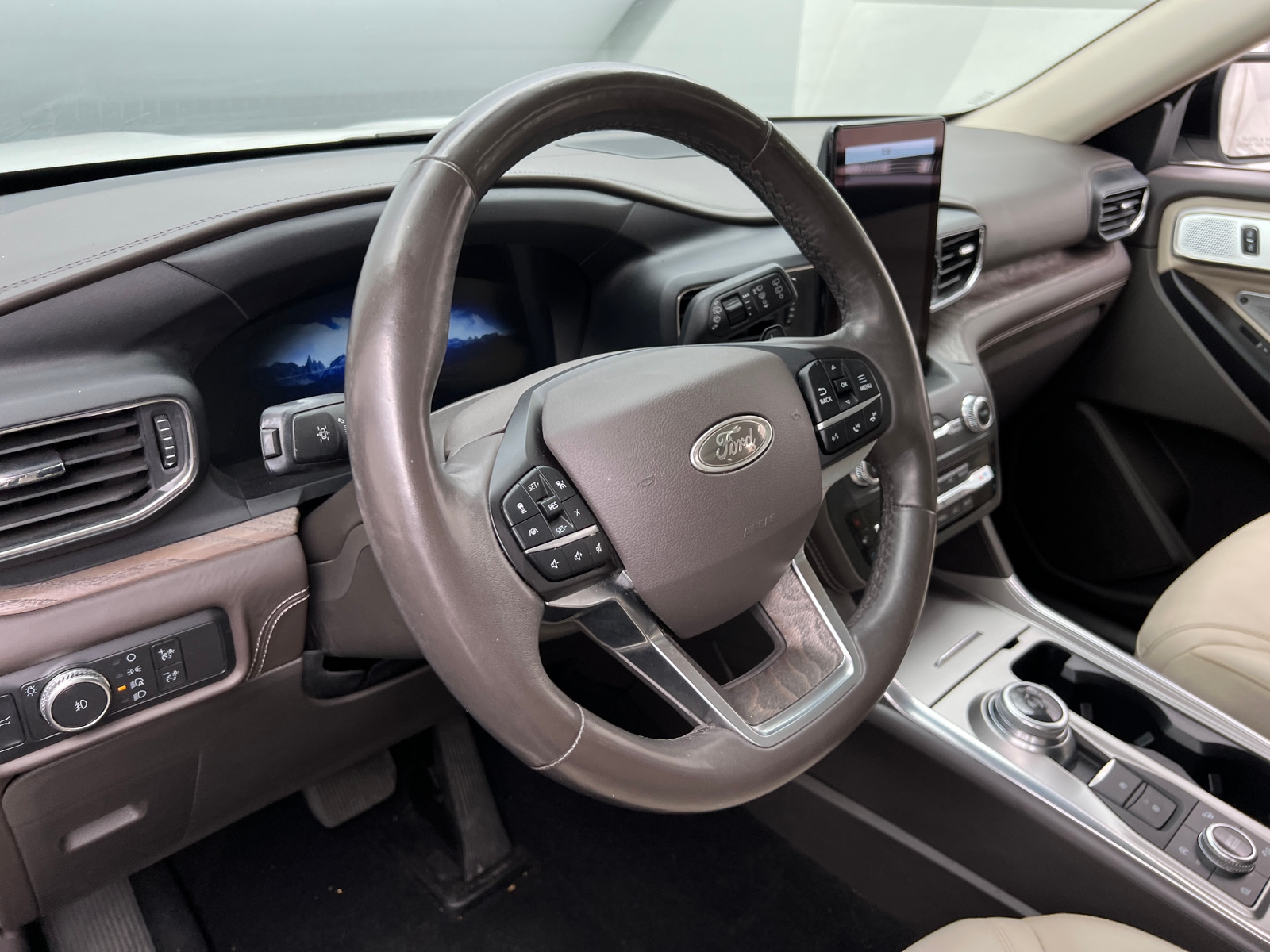Thumbnail: 2020 Ford Explorer - 4
