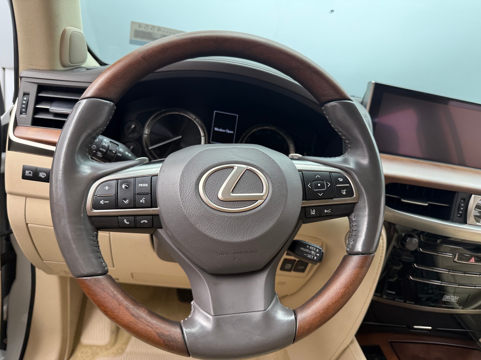 Thumbnail: 2019 Lexus LX - 4