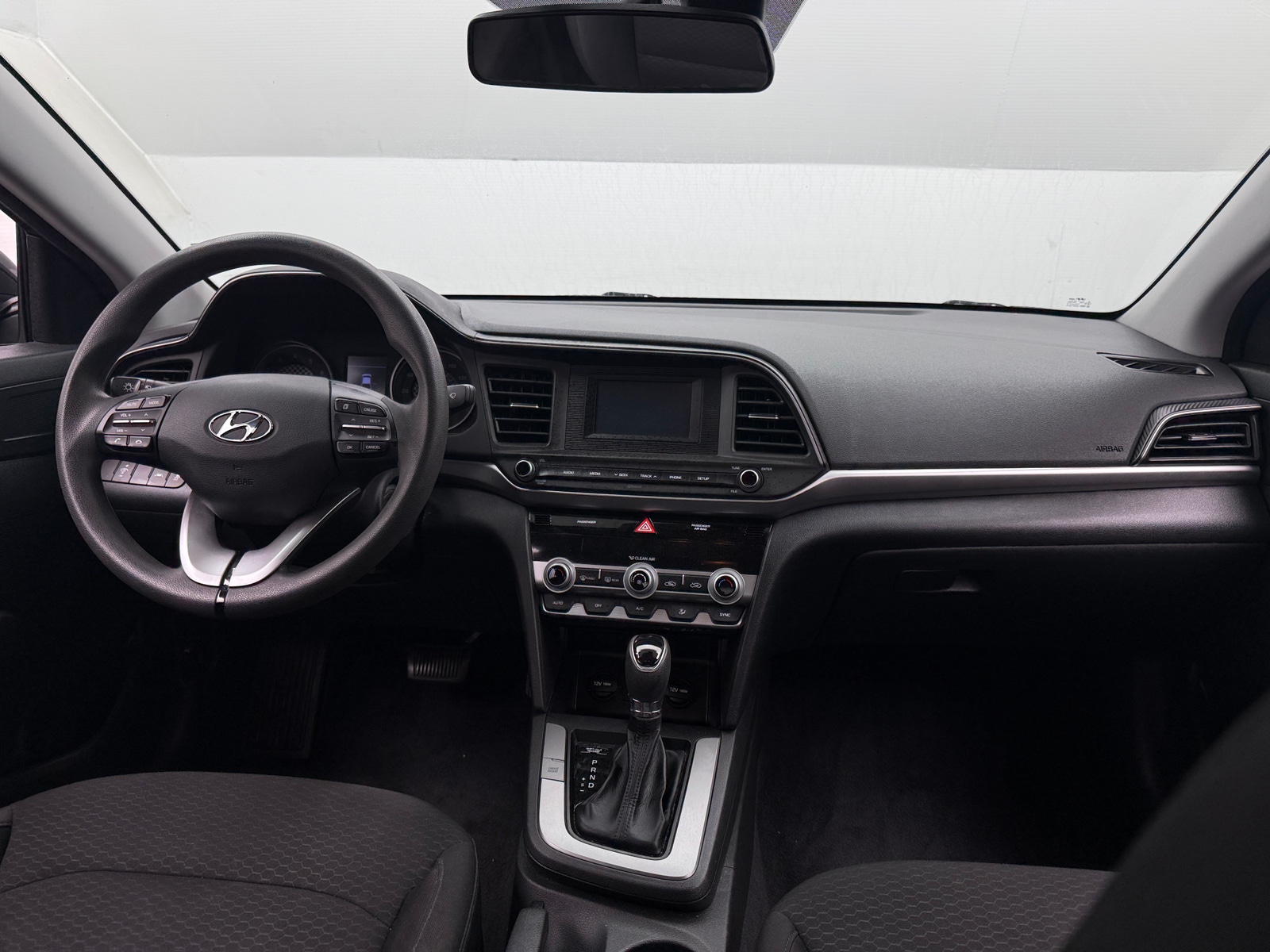 Thumbnail: 2020 Hyundai Elantra - 3