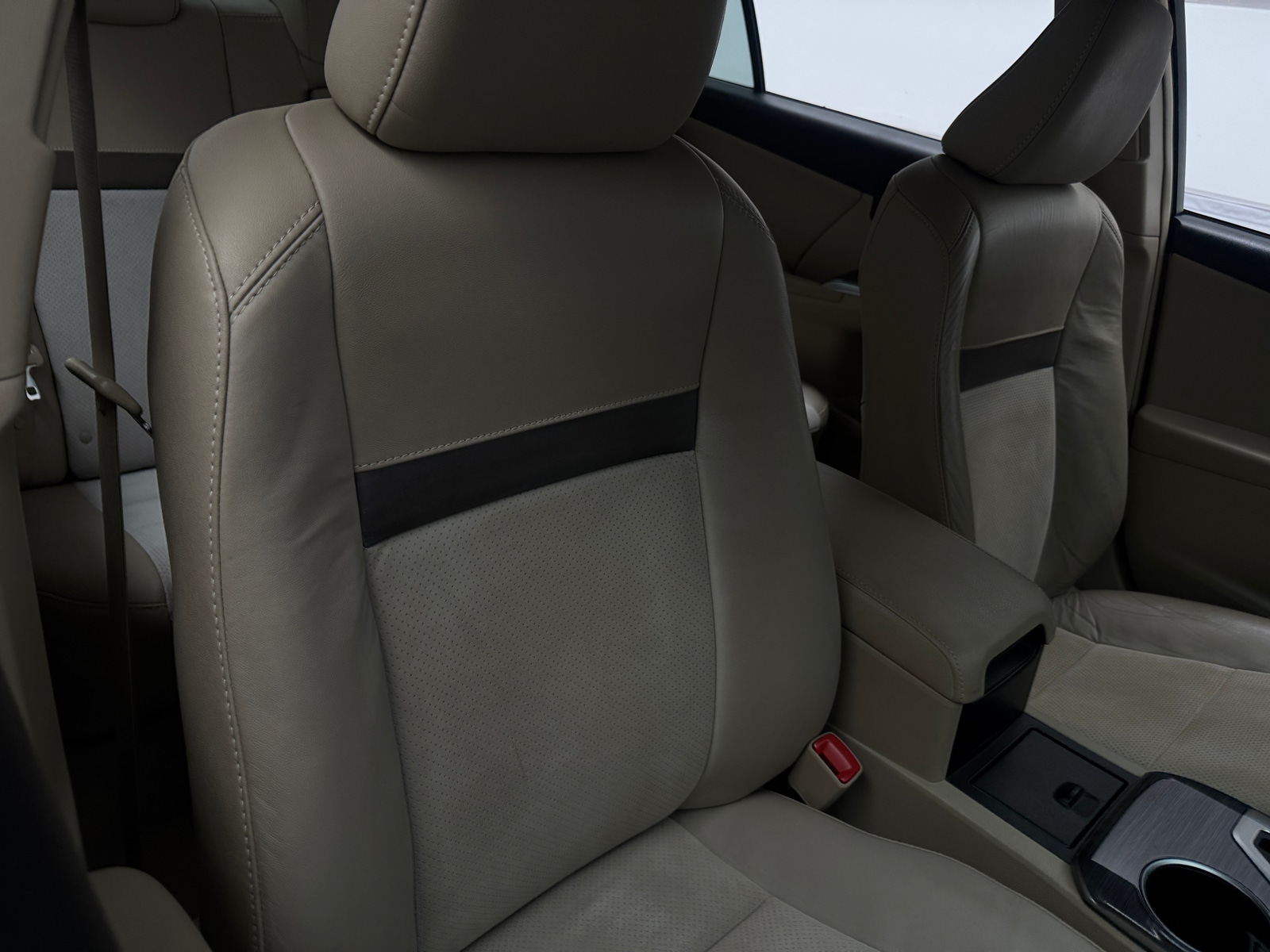 Thumbnail: 2012 Toyota Camry - 2