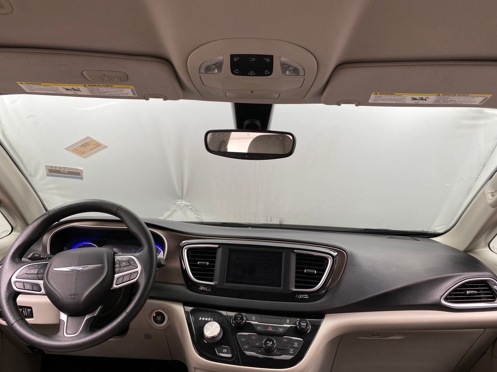 Thumbnail: 2021 Chrysler Voyager - 2