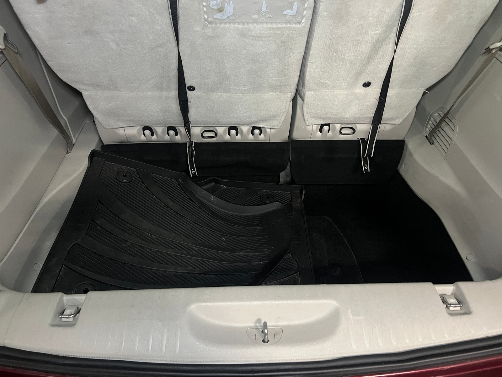 Thumbnail: 2021 Chrysler Voyager - 6