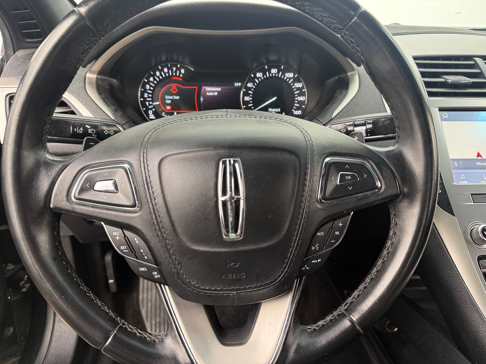 Thumbnail: 2020 Lincoln MKZ - 4