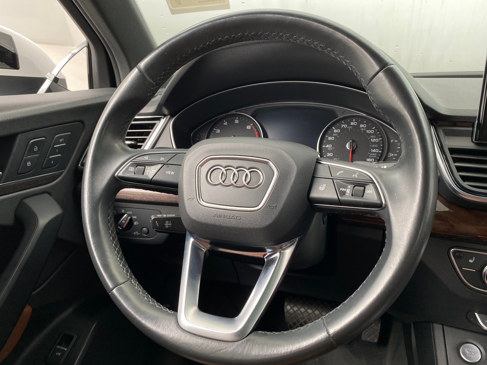 Thumbnail: 2021 Audi Q5 - 4