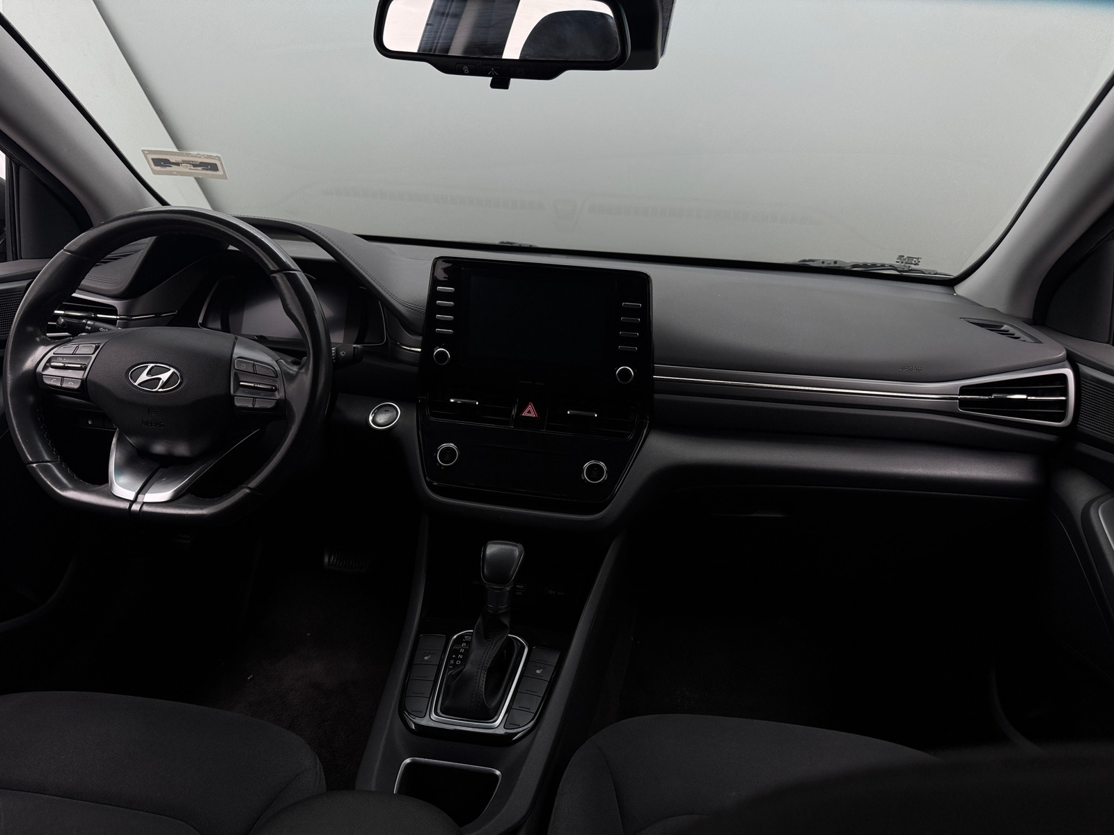 Thumbnail: 2020 Hyundai Ioniq - 3