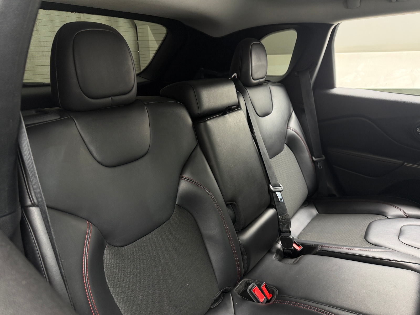 Thumbnail: 2021 Jeep Cherokee - 6