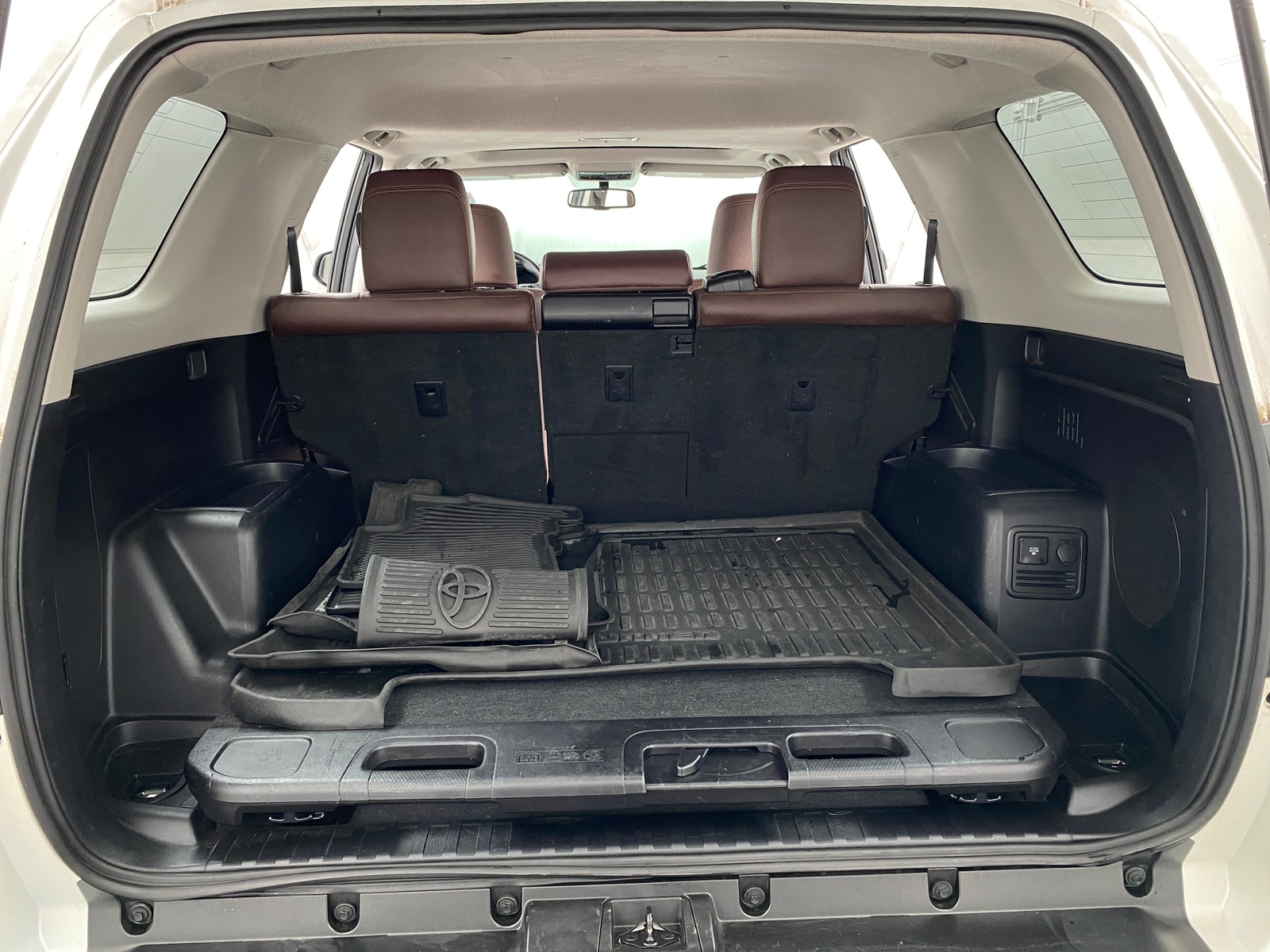 Thumbnail: 2016 Toyota 4Runner - 6
