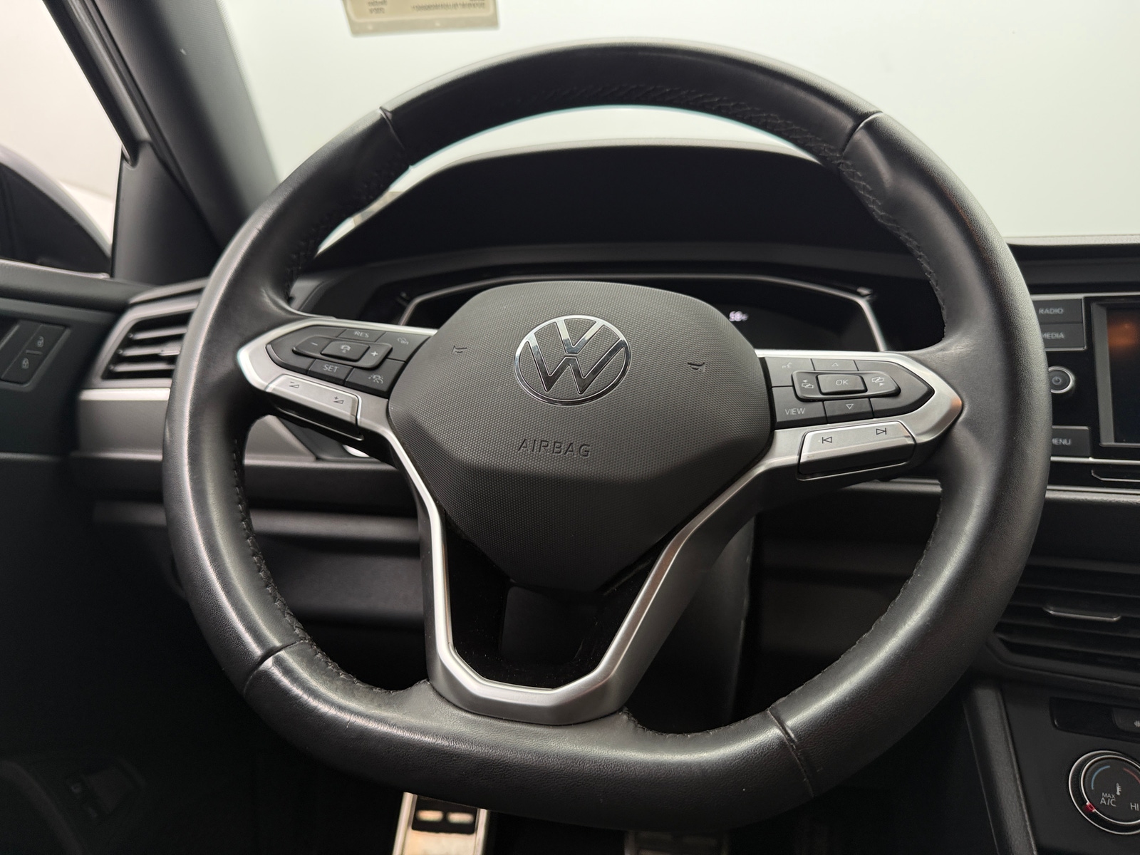 Thumbnail: 2024 Volkswagen Jetta - 5