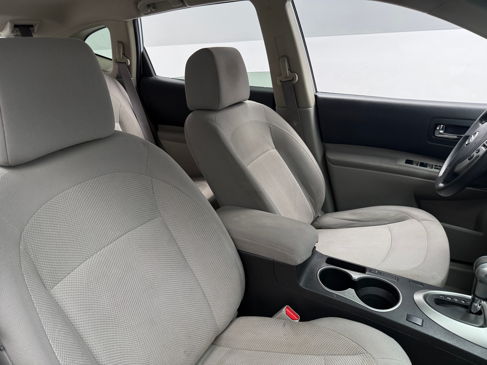 Thumbnail: 2015 Nissan Rogue - 2