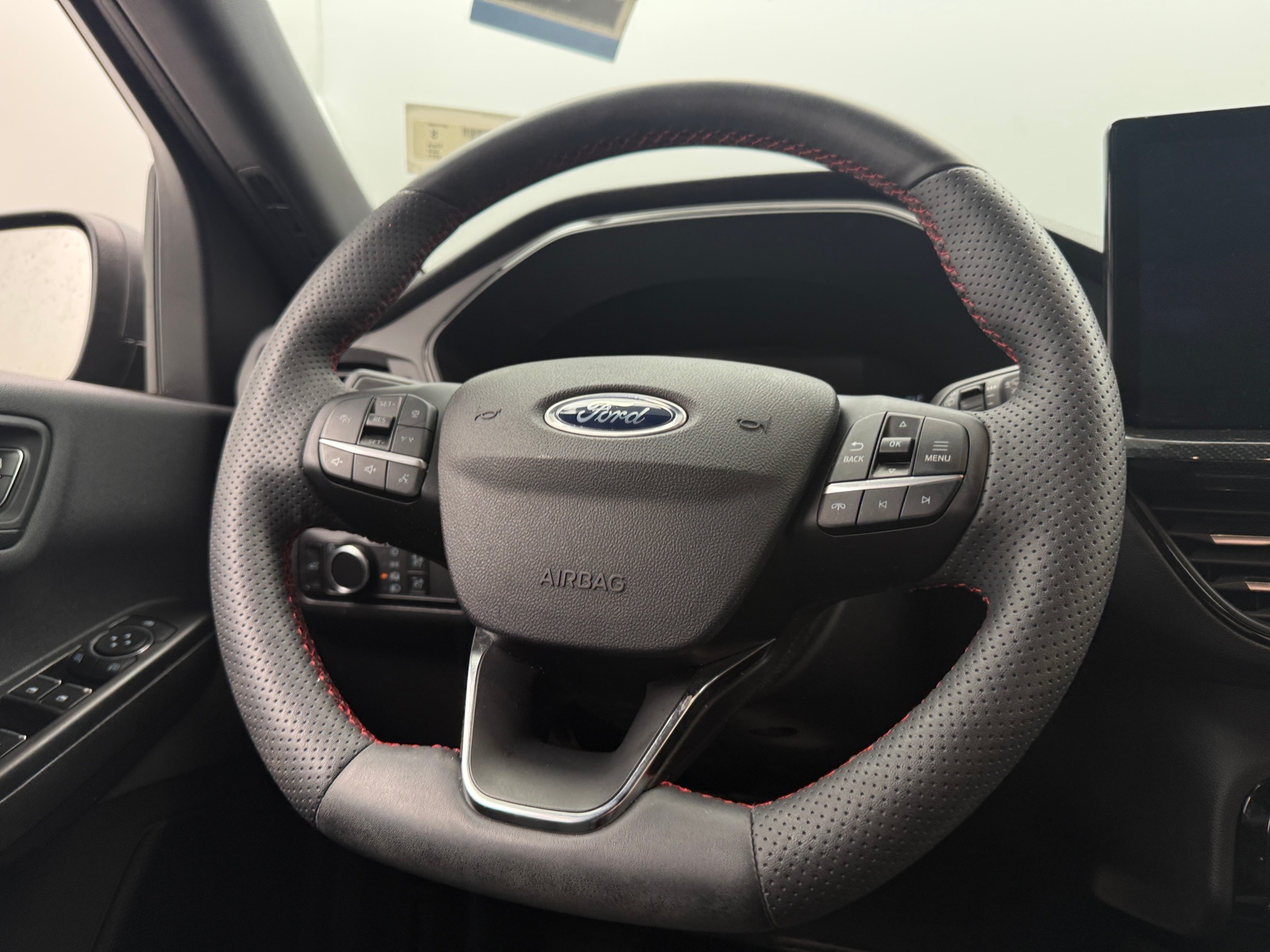 Thumbnail: 2023 Ford Escape - 5