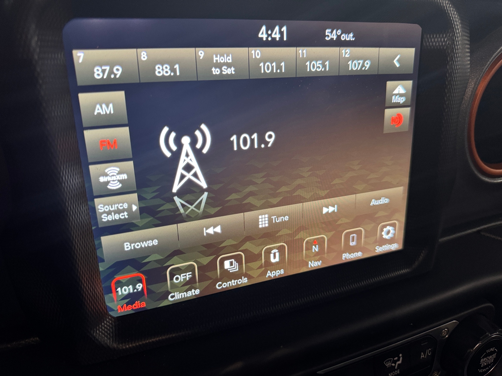 Thumbnail: 2023 Jeep Gladiator - 3