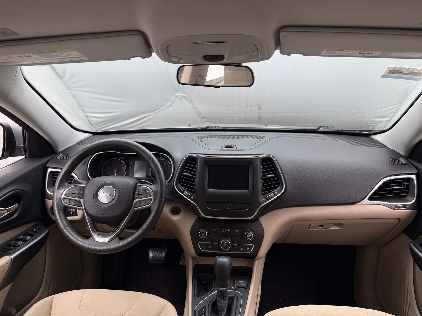 Thumbnail: 2019 Jeep Cherokee - 3