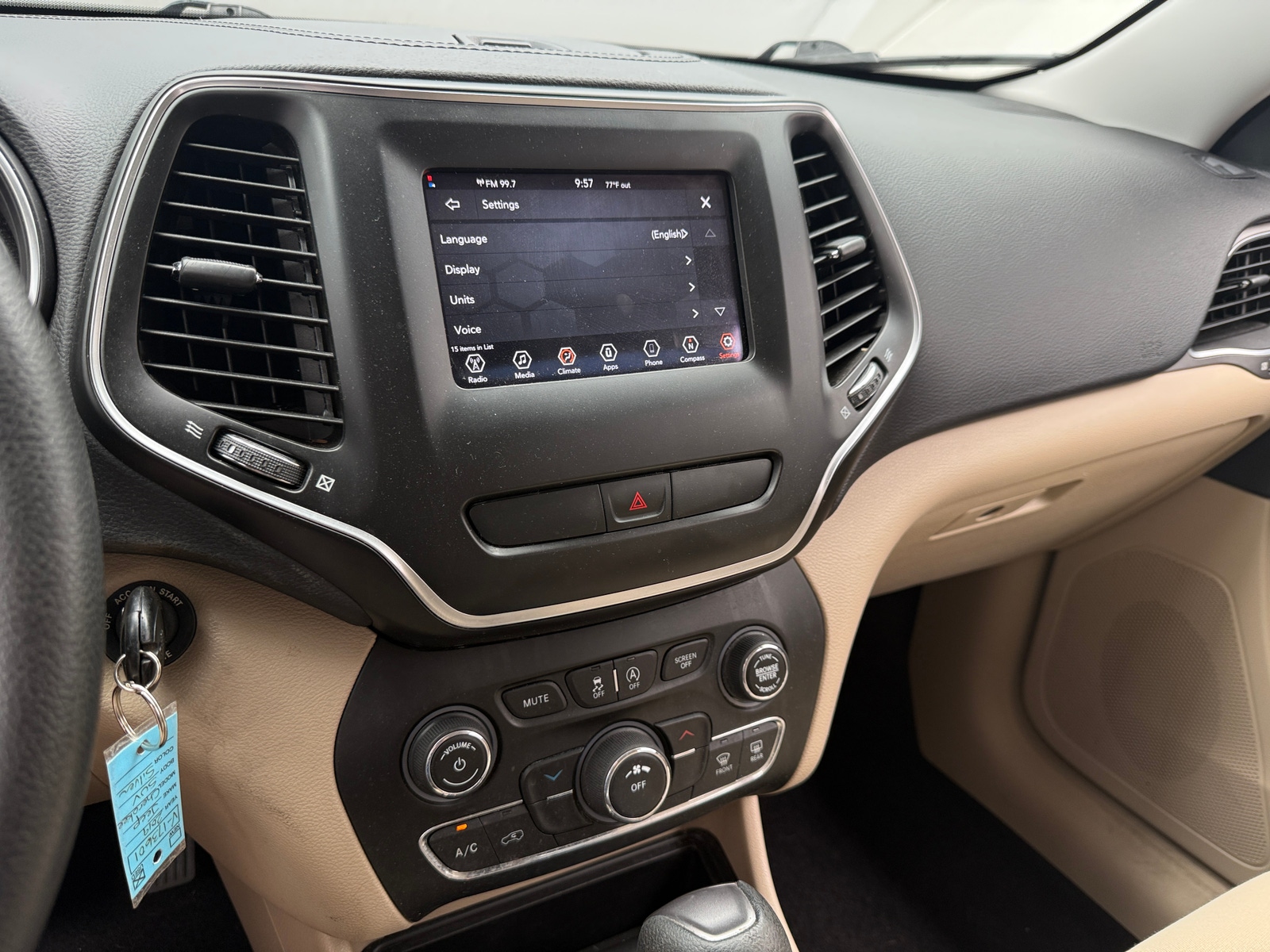 Thumbnail: 2019 Jeep Cherokee - 4