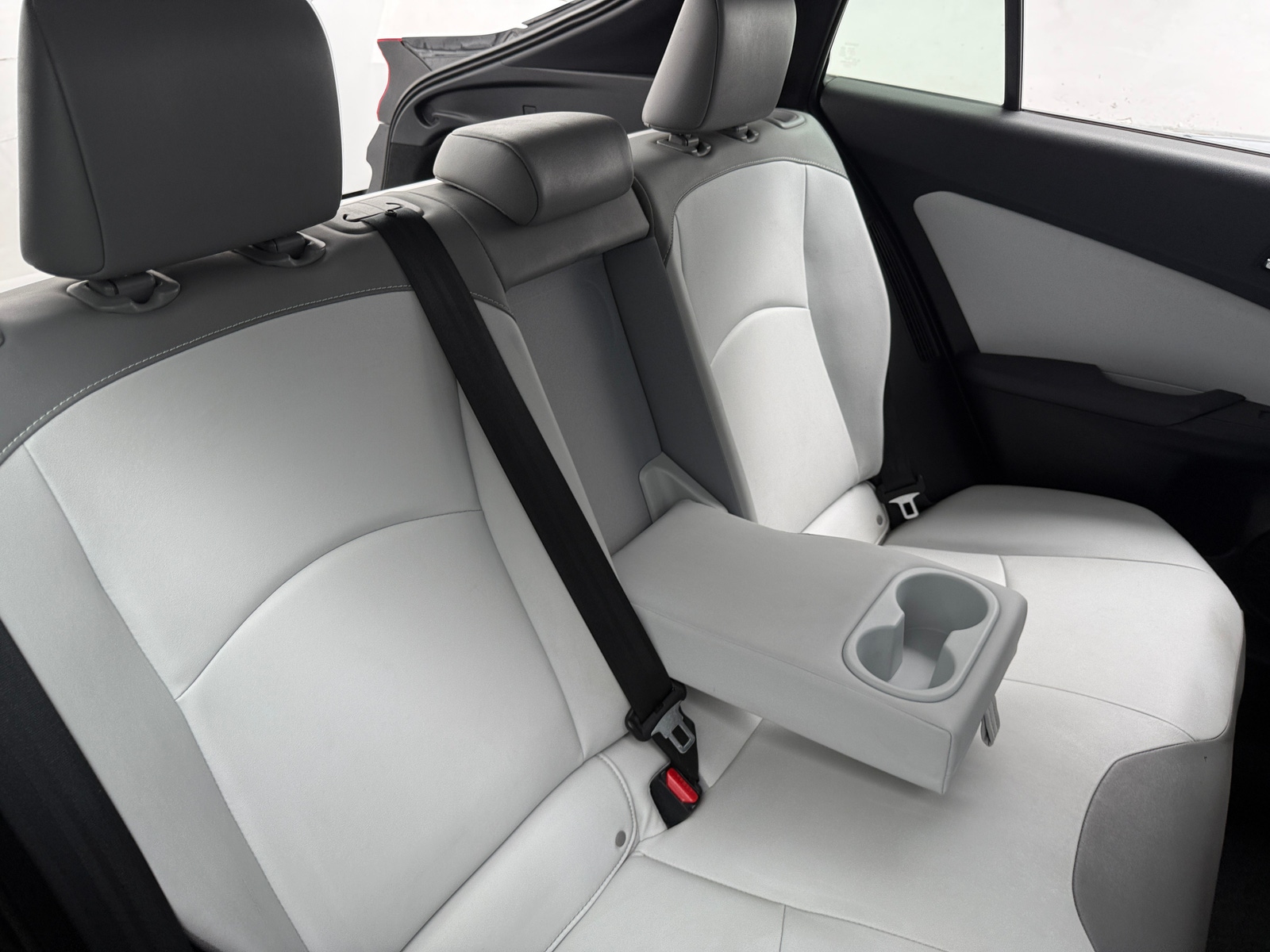 Thumbnail: 2020 Toyota Prius Prime - 5