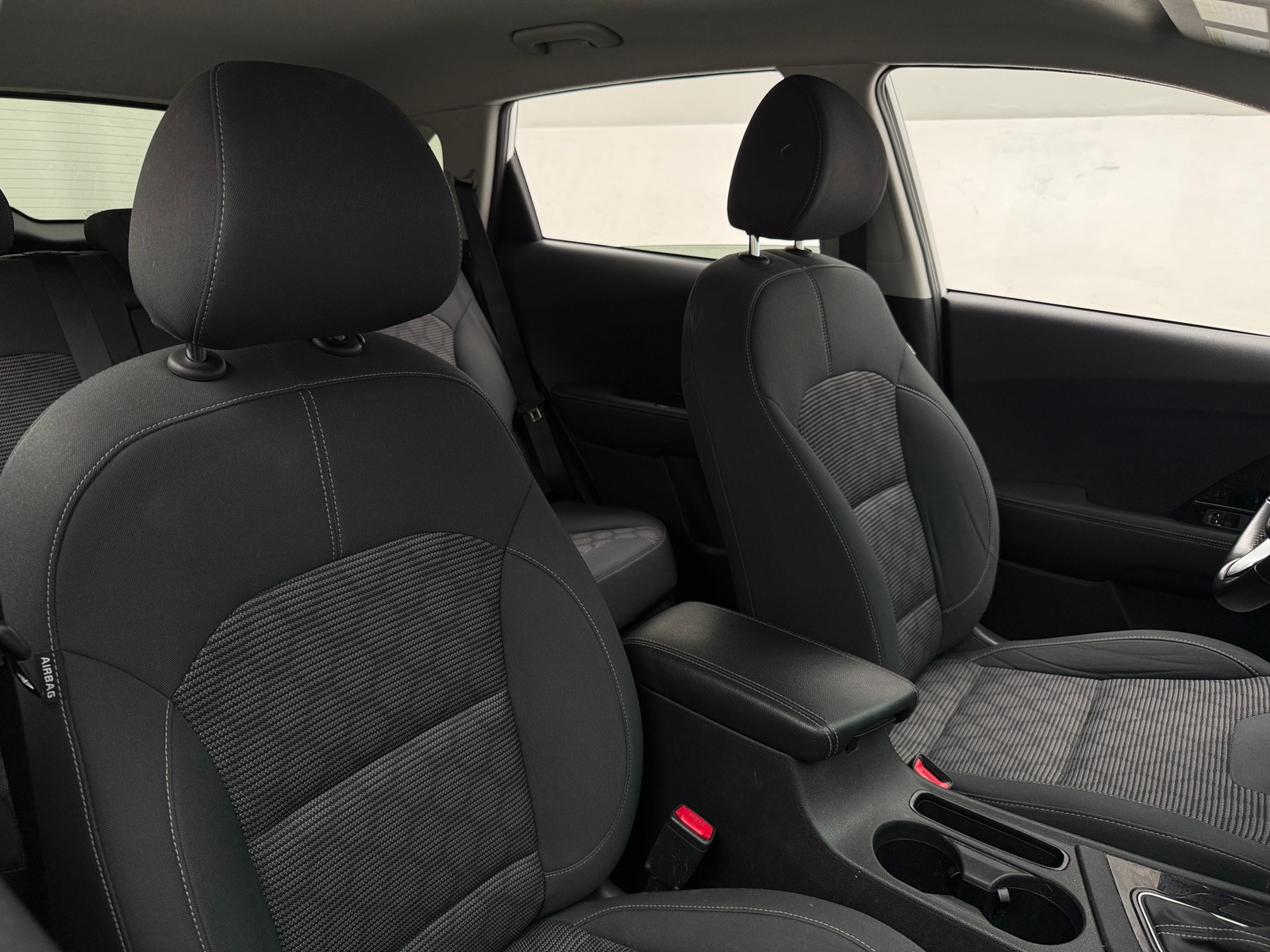 Thumbnail: 2022 Kia Niro - 2