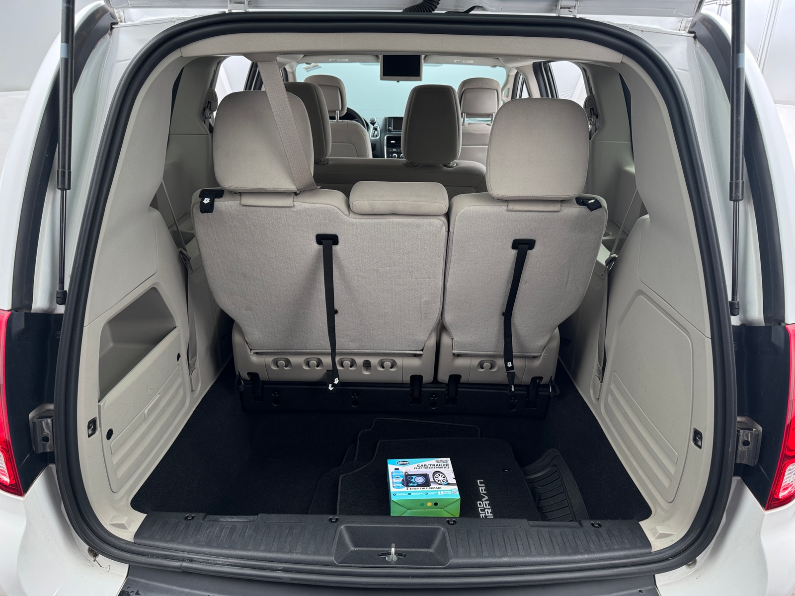 Thumbnail: 2017 Dodge Grand Caravan - 7