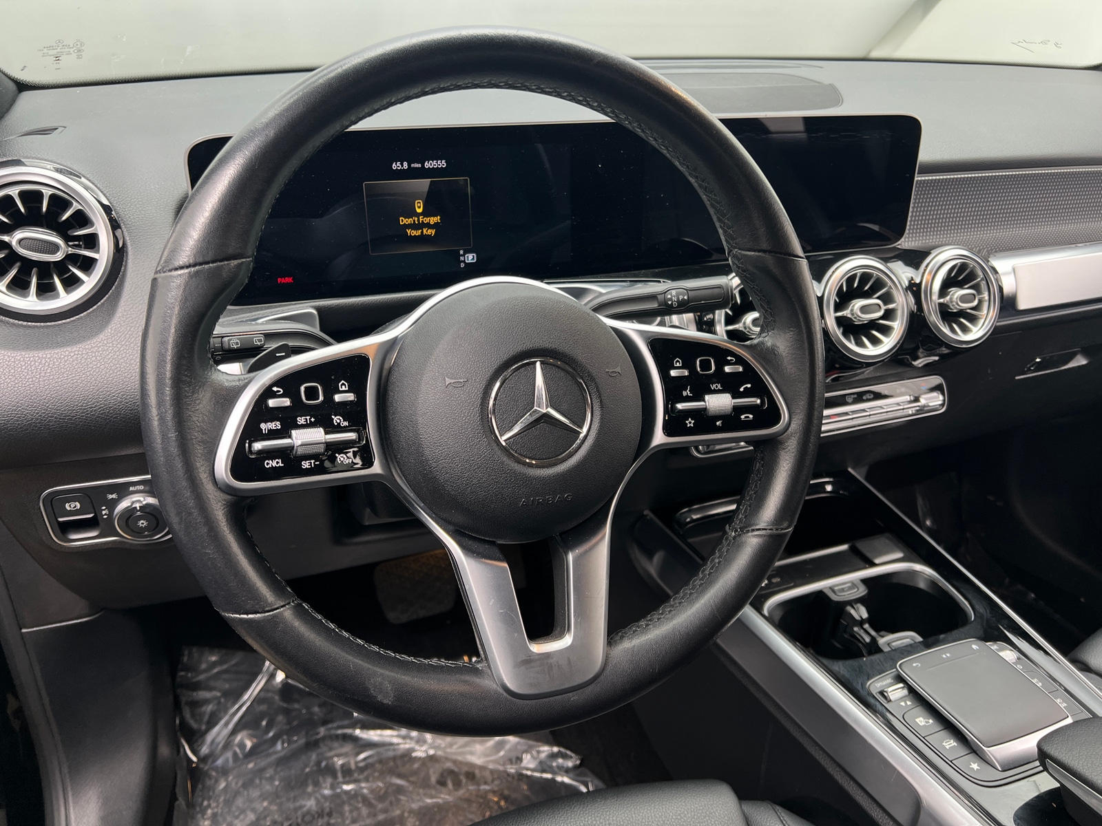 Thumbnail: 2021 Mercedes-Benz GLB - 4