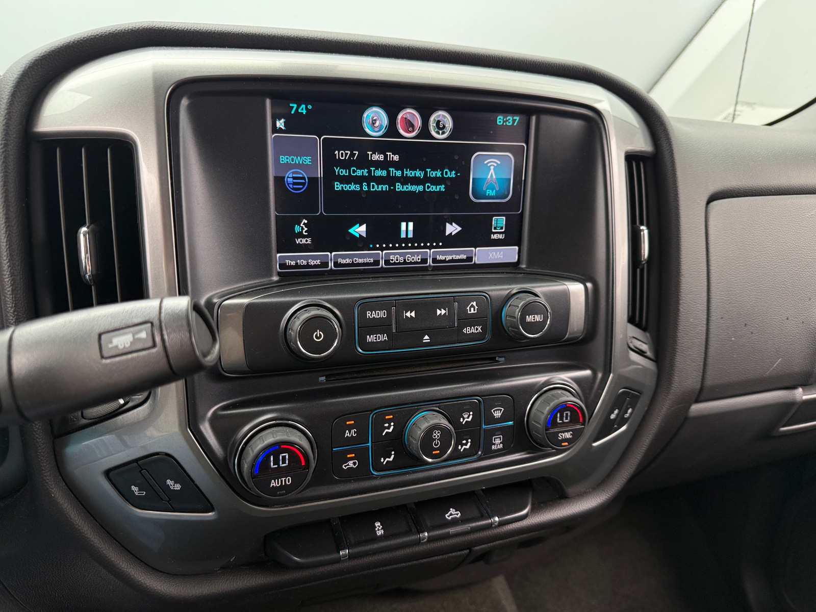 Thumbnail: 2015 Chevrolet Silverado 1500 - 4