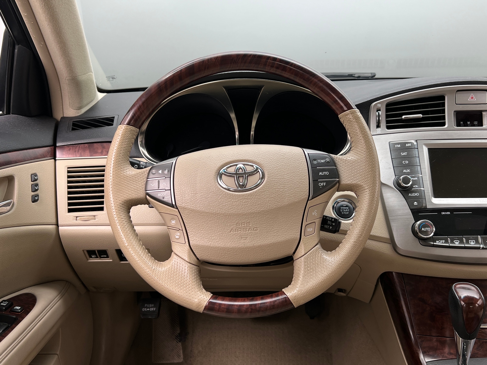 Thumbnail: 2012 Toyota Avalon - 4