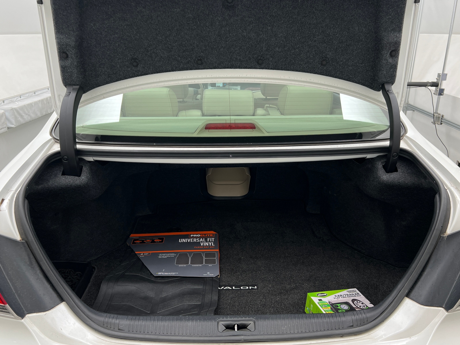 Thumbnail: 2012 Toyota Avalon - 6