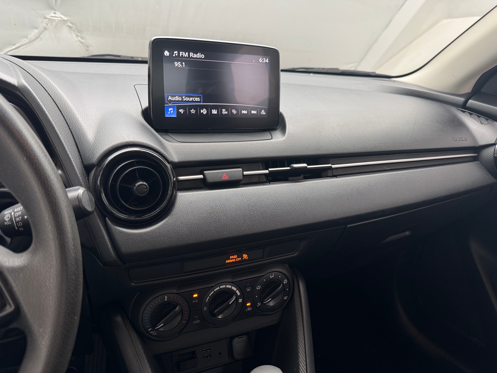Thumbnail: 2019 Toyota Yaris - 4