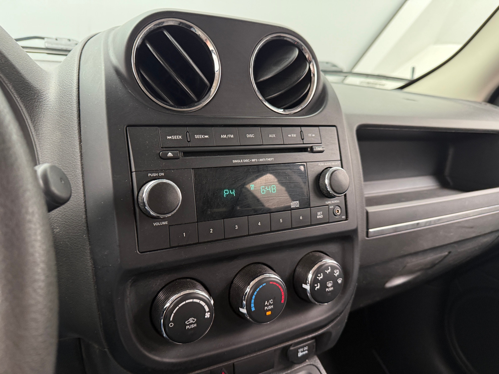 Thumbnail: 2015 Jeep Patriot - 4
