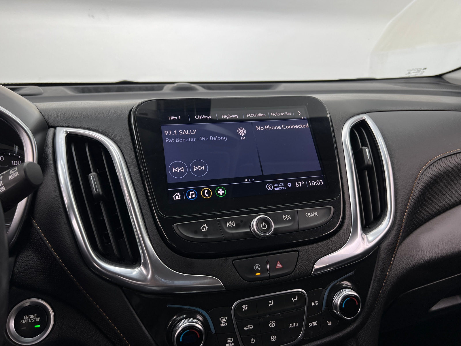 Thumbnail: 2022 Chevrolet Equinox - 3