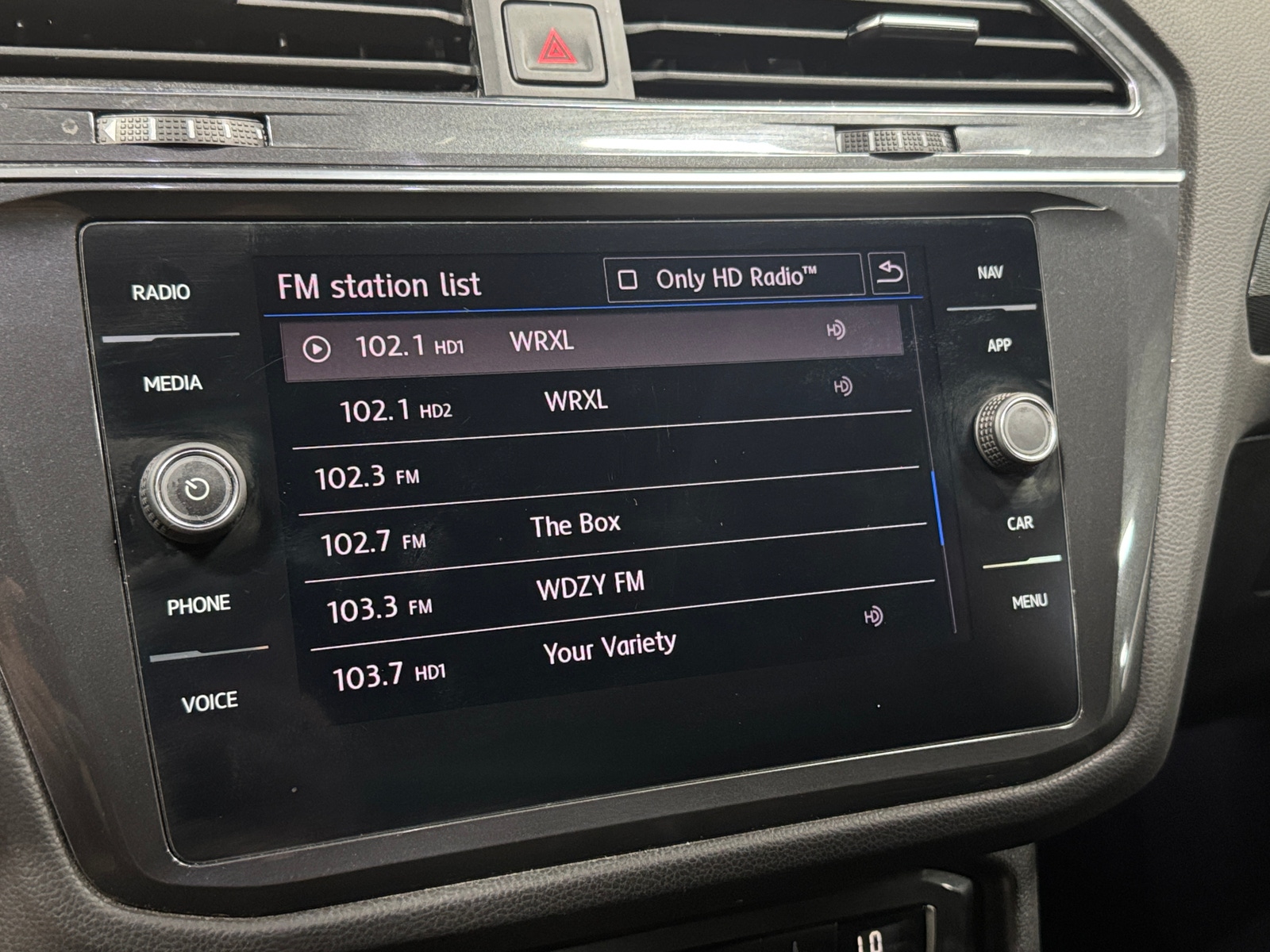 Thumbnail: 2019 Volkswagen Tiguan - 3