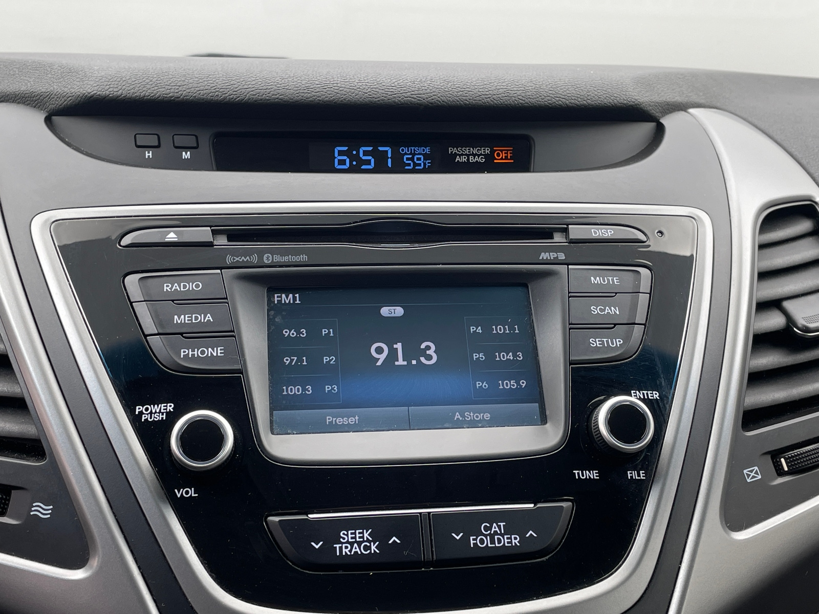 Thumbnail: 2015 Hyundai Elantra - 4