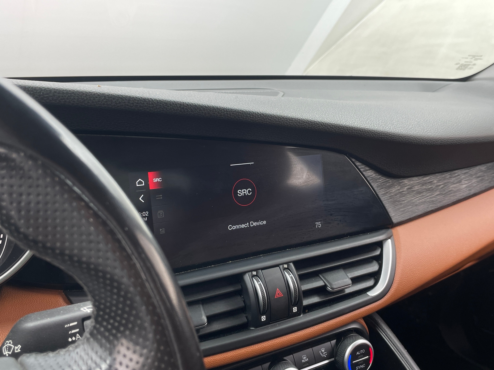 Thumbnail: 2021 Alfa Romeo Giulia - 3
