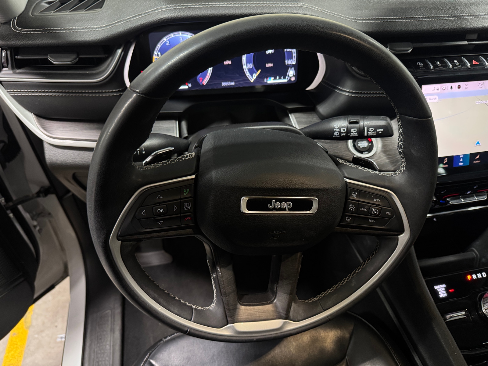 Thumbnail: 2023 Jeep Grand Cherokee - 4