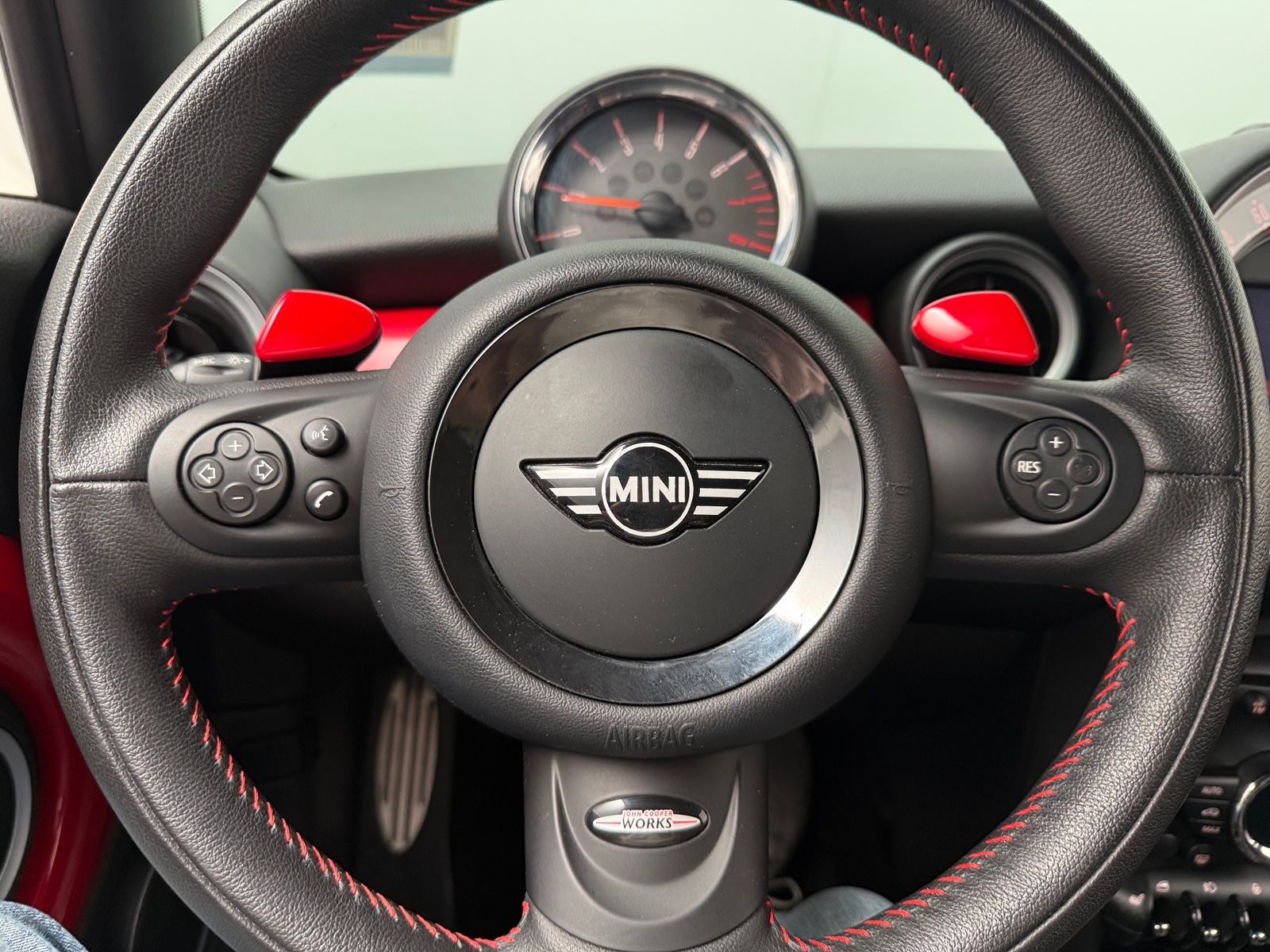 Thumbnail: 2013 MINI Cooper Hardtop - 4