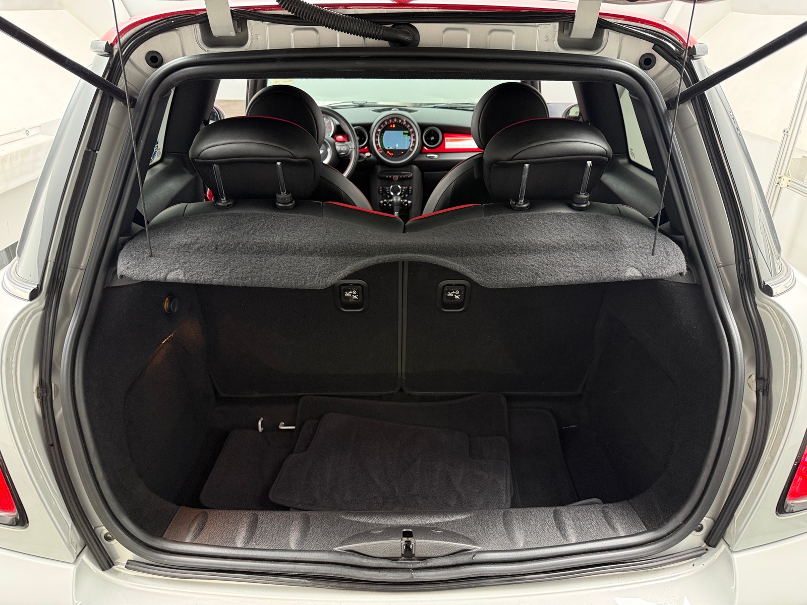 Thumbnail: 2013 MINI Cooper Hardtop - 6