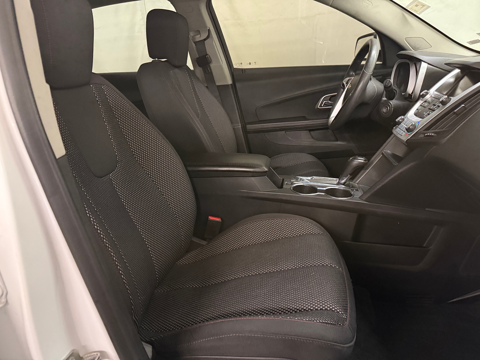 Thumbnail: 2017 Chevrolet Equinox - 2