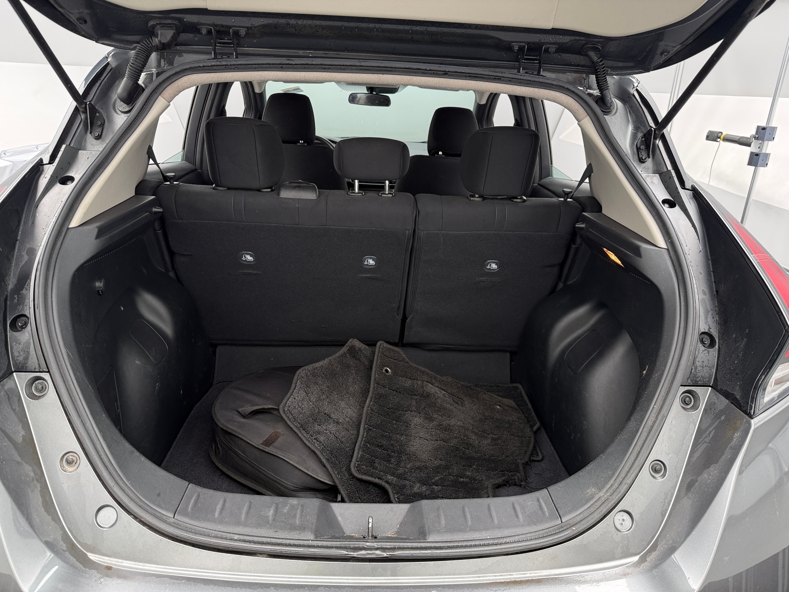 Thumbnail: 2020 Nissan Leaf - 7